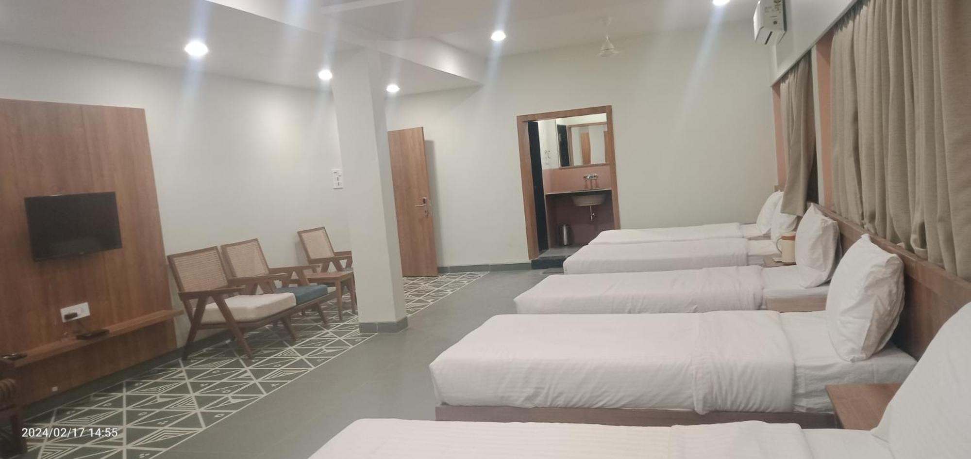 Hotel Ashray Ujjain Extérieur photo