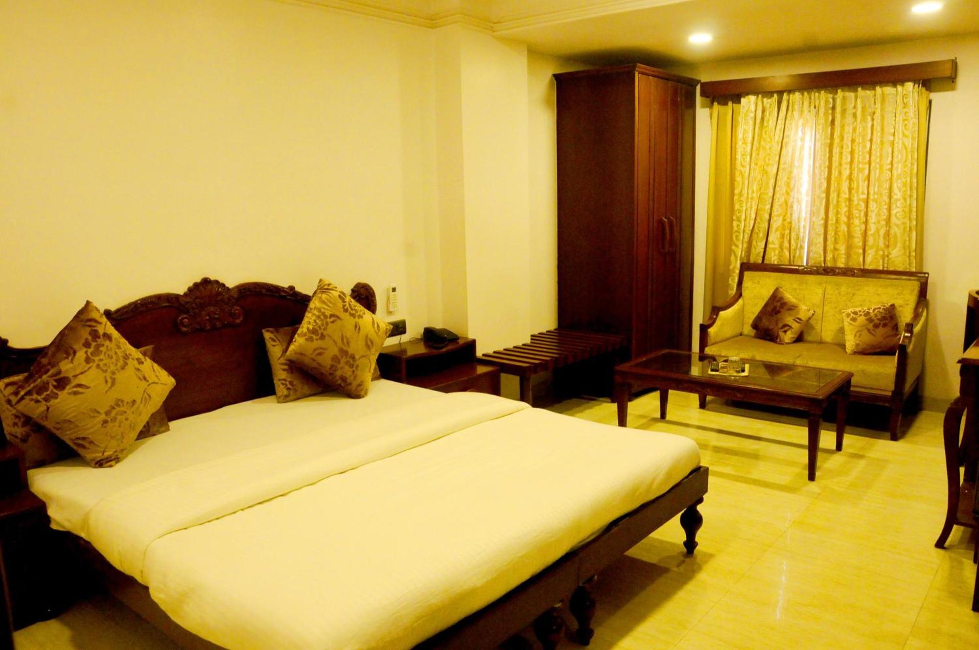 Hotel Ashray Ujjain Extérieur photo