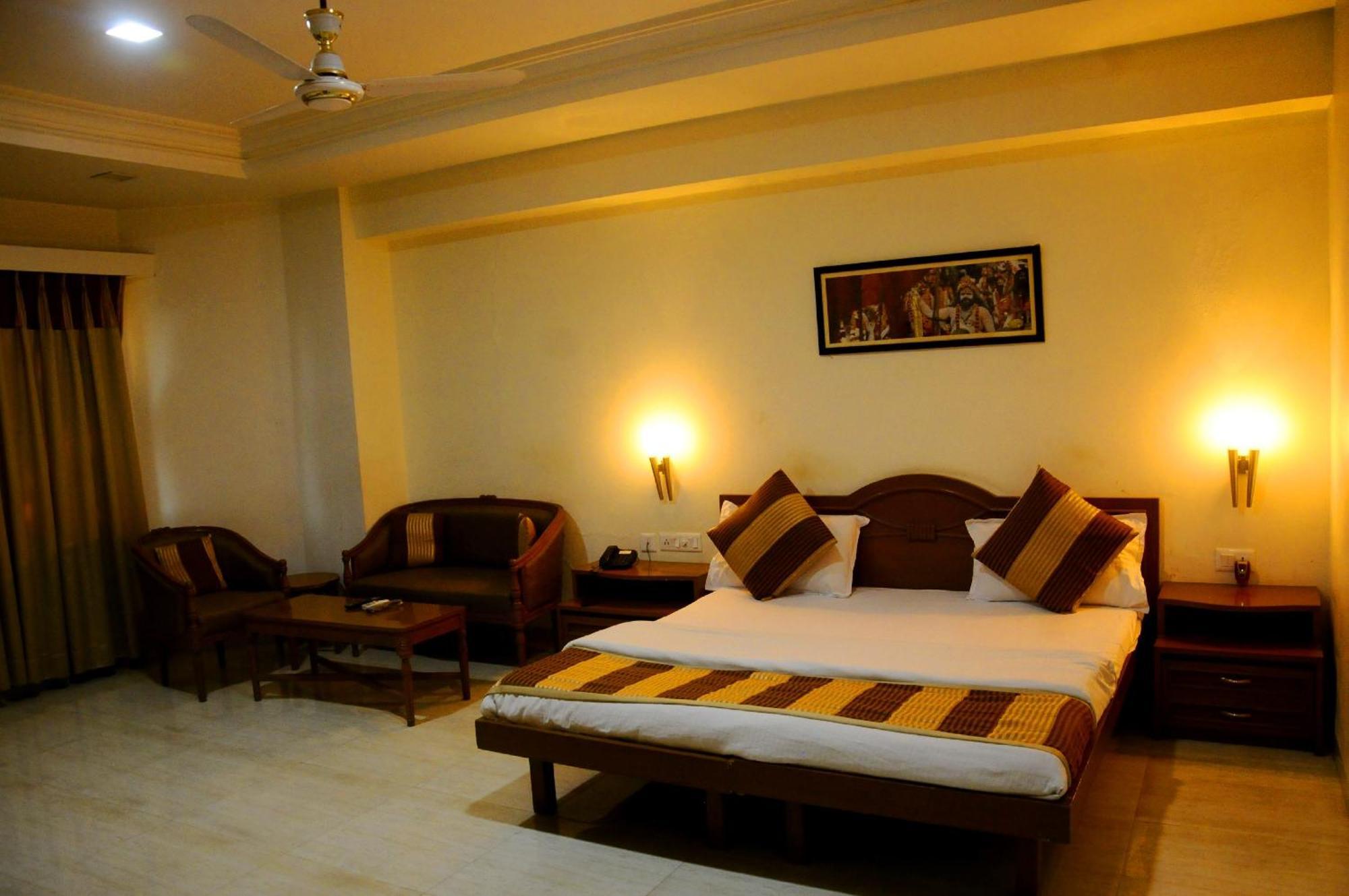 Hotel Ashray Ujjain Extérieur photo