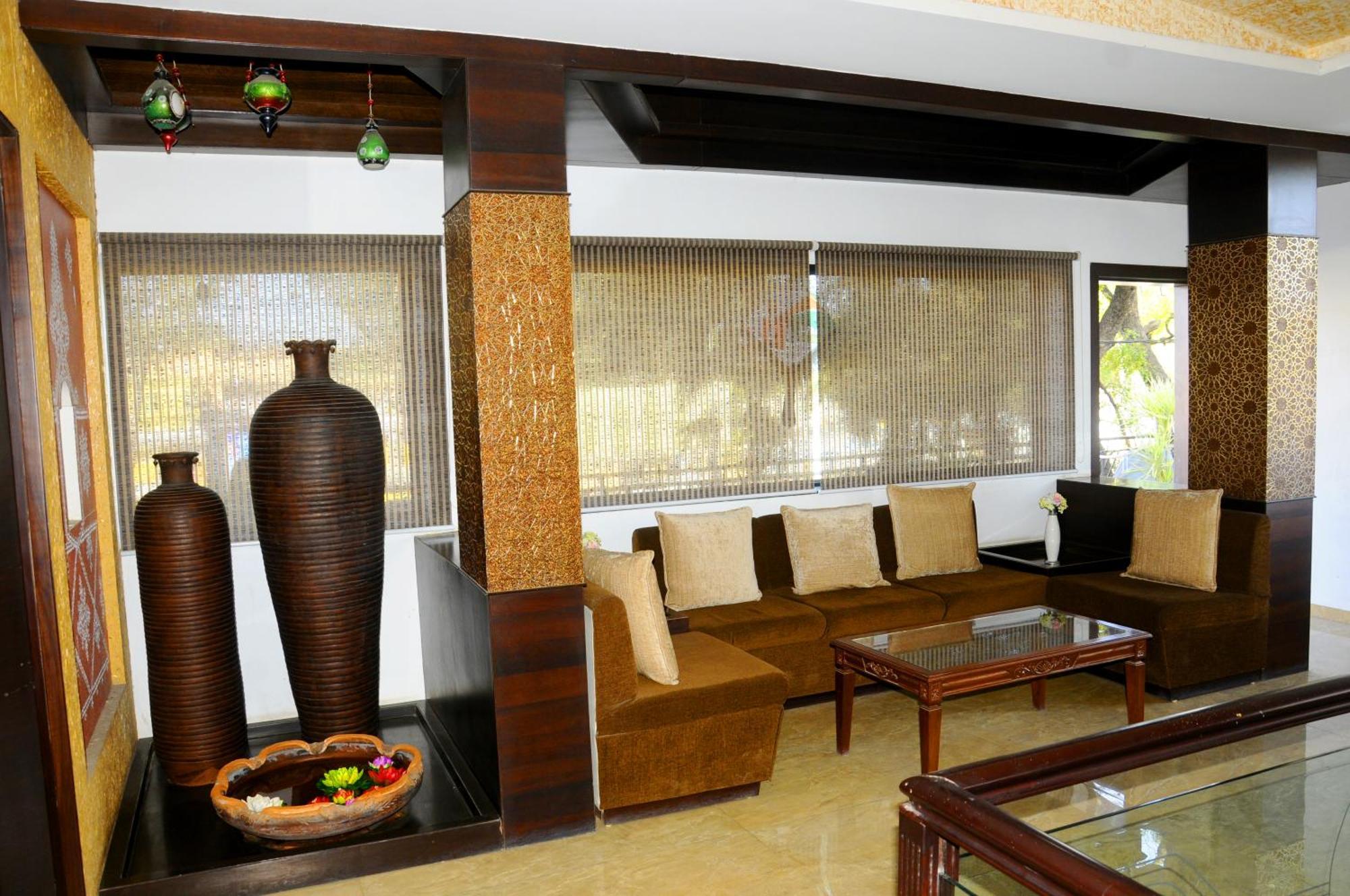 Hotel Ashray Ujjain Extérieur photo